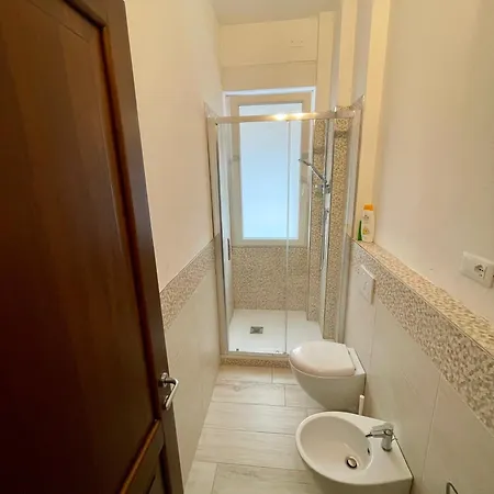 Monolocale Con Posto Auto La Chicca Del Golfo アパート